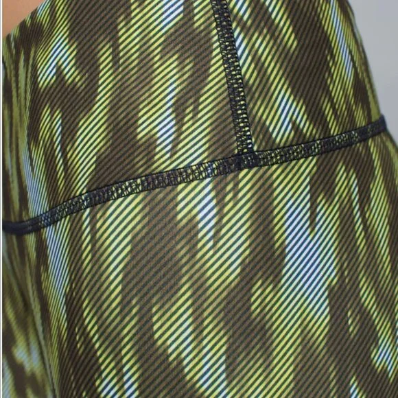 Lululemon Wunder Under Pant *Full-On Luxtreme Green Size 4 Leggings 30.5" Inseam - Picture 4 of 9